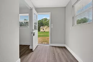 221 Second St, Wilmer, TX 75172 - Photo 3