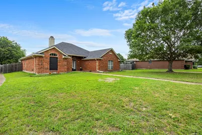856 Tahoe Trail Drive, Hewitt, TX 76643 - Photo 3