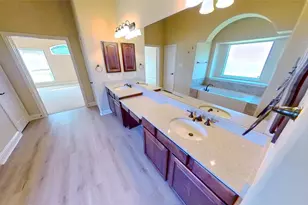 4504 Woodcrest Ln, Mansfield, TX 76063 - Photo 13