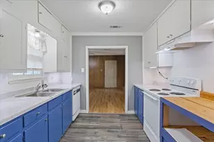 802 Avenue A, Valley Mills, TX 76689 - Photo 11