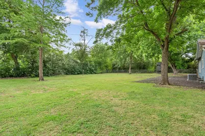 802 Avenue A, Valley Mills, TX 76689 - Photo 33
