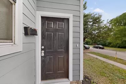 824 E Maddox Avenue, Fort Worth, TX 76104 - Photo 9