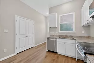 824 E Maddox Ave, Fort Worth, TX 76104 - Photo 17