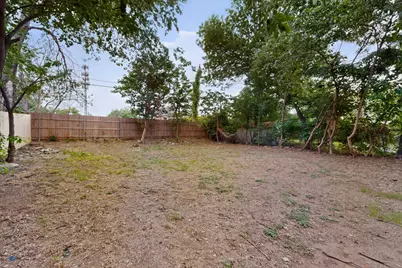 824 E Maddox Avenue, Fort Worth, TX 76104 - Photo 39