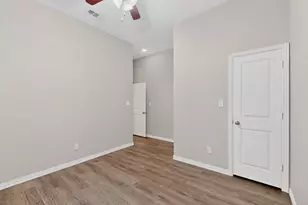 824 E Maddox Ave, Fort Worth, TX 76104 - Photo 21