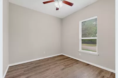 824 E Maddox Avenue, Fort Worth, TX 76104 - Photo 31