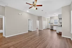 824 E Maddox Ave, Fort Worth, TX 76104 - Photo 13