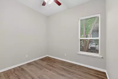824 E Maddox Avenue, Fort Worth, TX 76104 - Photo 19