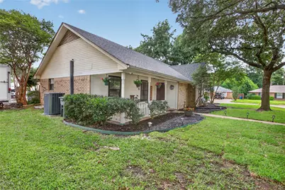 1405 Casa Linda Street, Ennis, TX 75119 - Photo 5
