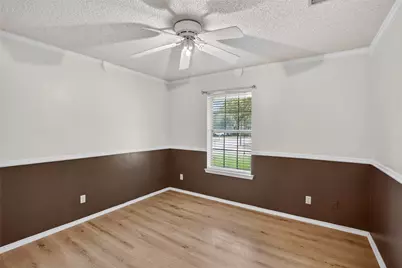 1405 Casa Linda Street, Ennis, TX 75119 - Photo 11