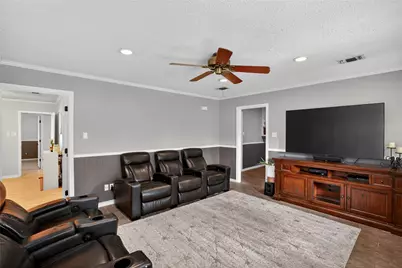 1405 Casa Linda Street, Ennis, TX 75119 - Photo 17