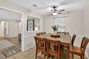 1405 Casa Linda St, Ennis, TX 75119 - Photo 7