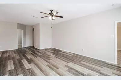 1450 Waldrop Drive, Lancaster, TX 75146 - Photo 5