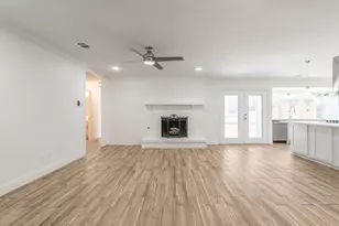 13147 Rosser Rd, Farmers Branch, TX 75244 - Photo 29