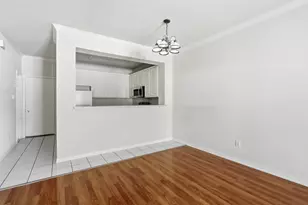 121 Wildwood Ct, Grapevine, TX 76051 - Photo 9