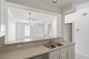 121 Wildwood Ct, Grapevine, TX 76051 - Photo 7