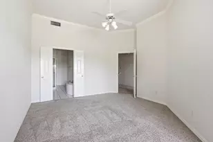 121 Wildwood Ct, Grapevine, TX 76051 - Photo 17