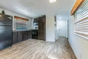 512 River Park Rd, McGregor, TX 76657 - Photo 7