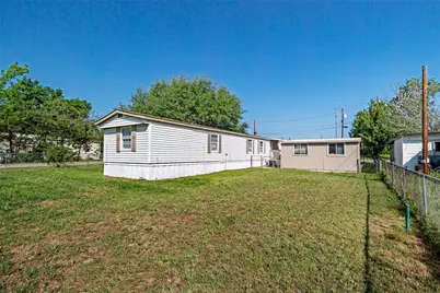 4001 Gloria Drive, Granbury, TX 76049 - Photo 9