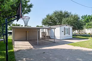 4001 Gloria Dr, Granbury, TX 76049 - Photo 1
