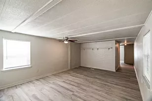 4001 Gloria Dr, Granbury, TX 76049 - Photo 3