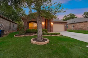 1104 Edgewater Dr, Azle, TX 76020 - Photo 3