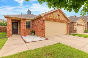 8908 Tenderfoot Ln, Aubrey, TX 76227 - Photo 3