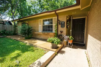 509 E Phillip Court, Grand Prairie, TX 75051 - Photo 3