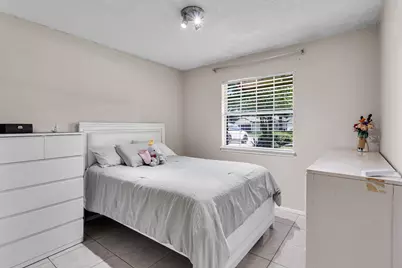 509 E Phillip Court, Grand Prairie, TX 75051 - Photo 19