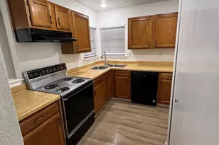 3045 Navarro Ln, Grand Prairie, TX 75052 - Photo 7