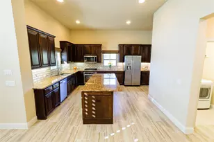 878 Hatton Sumner Pl, Arlington, TX 76005 - Photo 3