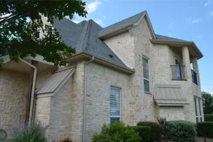 2541 Vineyard Dr, Granbury, TX 76048 - Photo 3