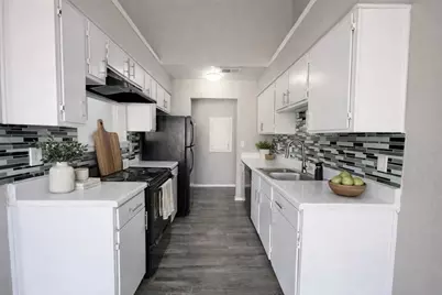 1122 Millview Drive #2004, Arlington, TX 76012 - Photo 3