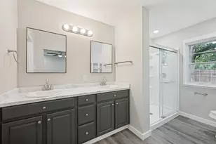 1305 W Lavender Ln, Arlington, TX 76013 - Photo 19