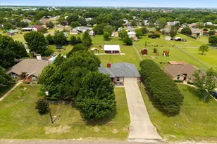 303 Anita Ln, Waxahachie, TX 75165 - Photo 29