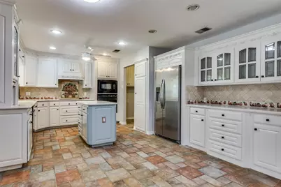 721 NW Ann Lois Lane, Burleson, TX 76028 - Photo 3