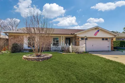 721 NW Ann Lois Lane, Burleson, TX 76028 - Photo 1