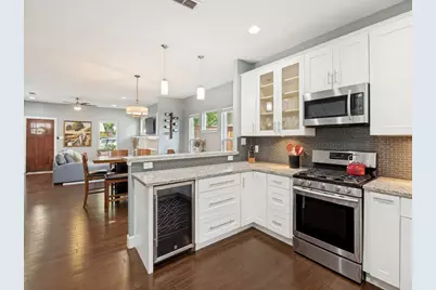 630 N Edgefield Avenue, Dallas, TX 75208 - Photo 11