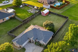 105 Hillside Dr, Celina, TX 75009 - Photo 23