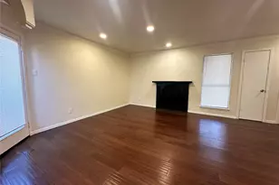 1600 Pecan Chase Circle, Arlington, TX 76012 - Photo 3