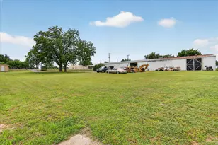 1092 W Hwy 199, Springtown, TX 76082 - Photo 27