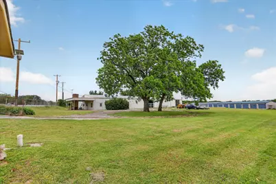 1092 W Highway 199, Springtown, TX 76082 - Photo 3