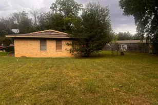 7904 Lazy Lane Rd, North Richland Hills, TX 76180 - Photo 3