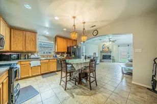 14609 Little Anne Dr, Little Elm, TX 75068 - Photo 7