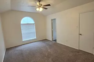 2858 St Thomas Ln, Lancaster, TX 75146 - Photo 9