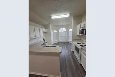 2858 Saint Thomas Lane, Lancaster, TX 75146 - Photo 7