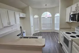 2858 St Thomas Ln, Lancaster, TX 75146 - Photo 7