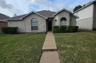 2858 St Thomas Ln, Lancaster, TX 75146 - Photo 1