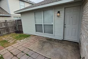 2858 St Thomas Ln, Lancaster, TX 75146 - Photo 17