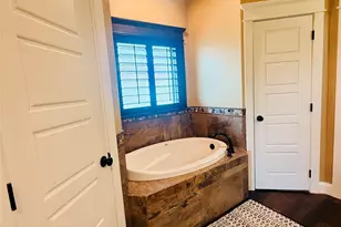 330 Koby Cir, Sulphur Springs, TX 75482 - Photo 9